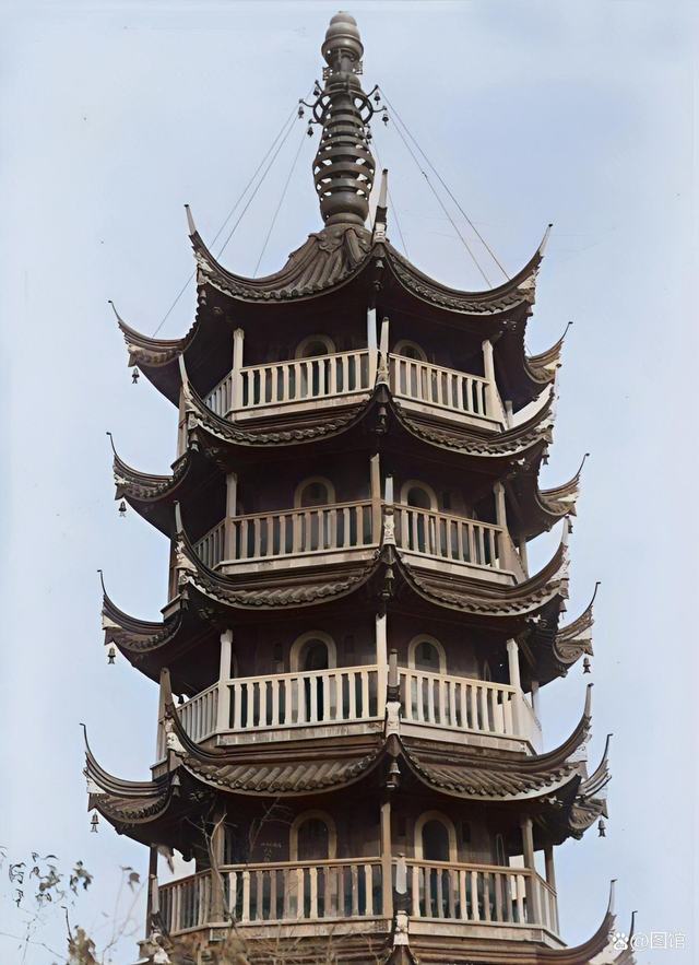 金山寺慈寿塔近景
