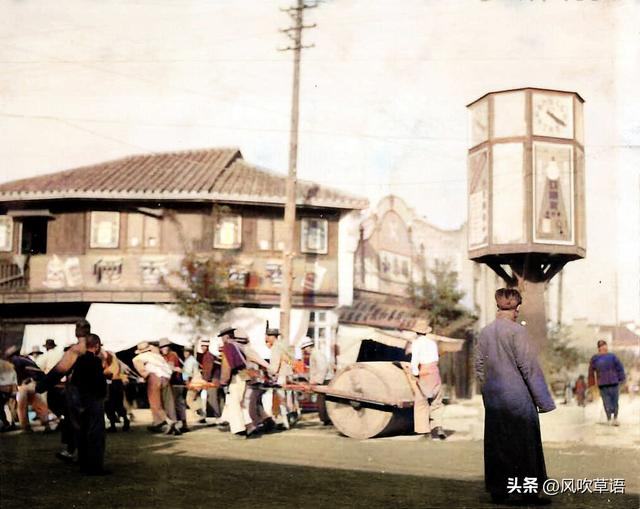 街心的交通岗亭