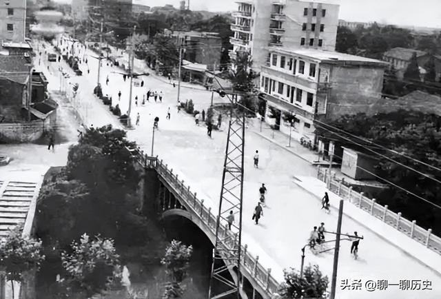 1970年代扬中县扬子中路街景