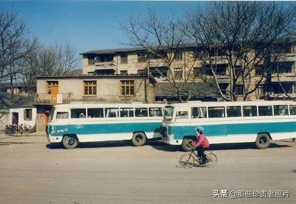 1980年代三五九医院门前汽车站