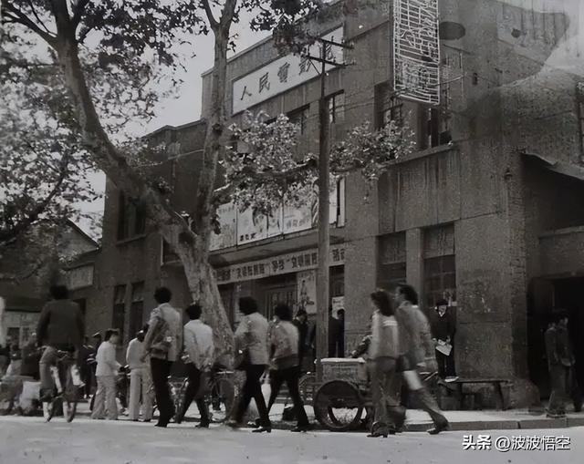 1984年的镇江火车站