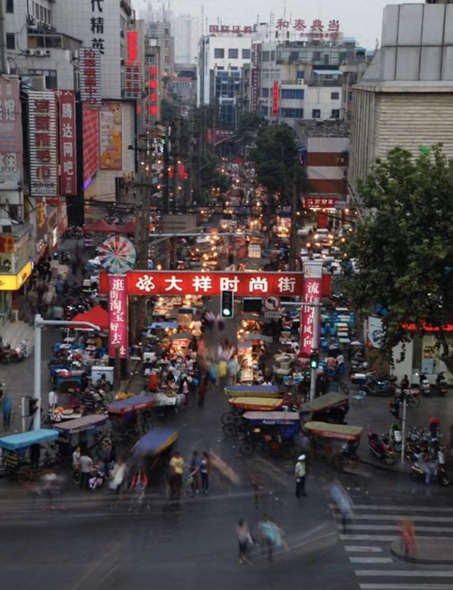 南门大街大祥时尚街路口俯瞰