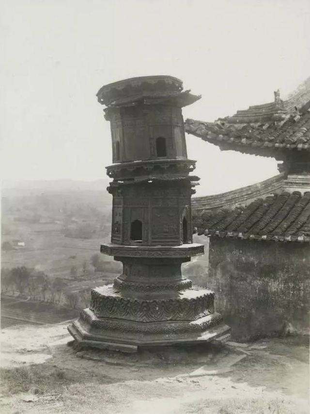 1928年，位于北固山甘露寺旁…