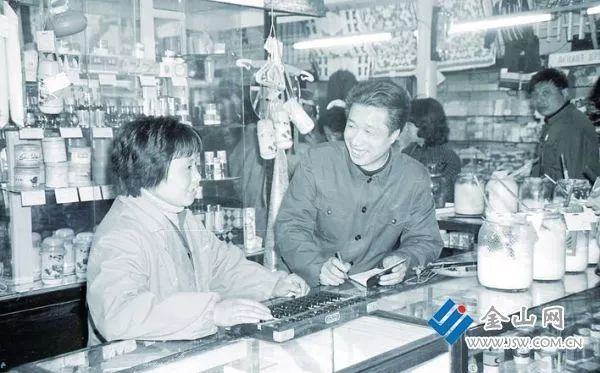 从宝塔路口到银山门是 这条老街…