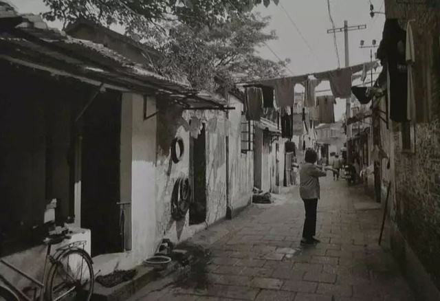 童年撒欢的走街串巷