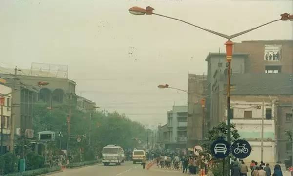 大市口西侧中山东路两旁